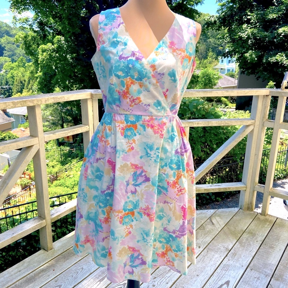 Liz Claiborne Mod Retro Floral Muted Pastels Faux Wrap Fit & Flare Dress Size 6P